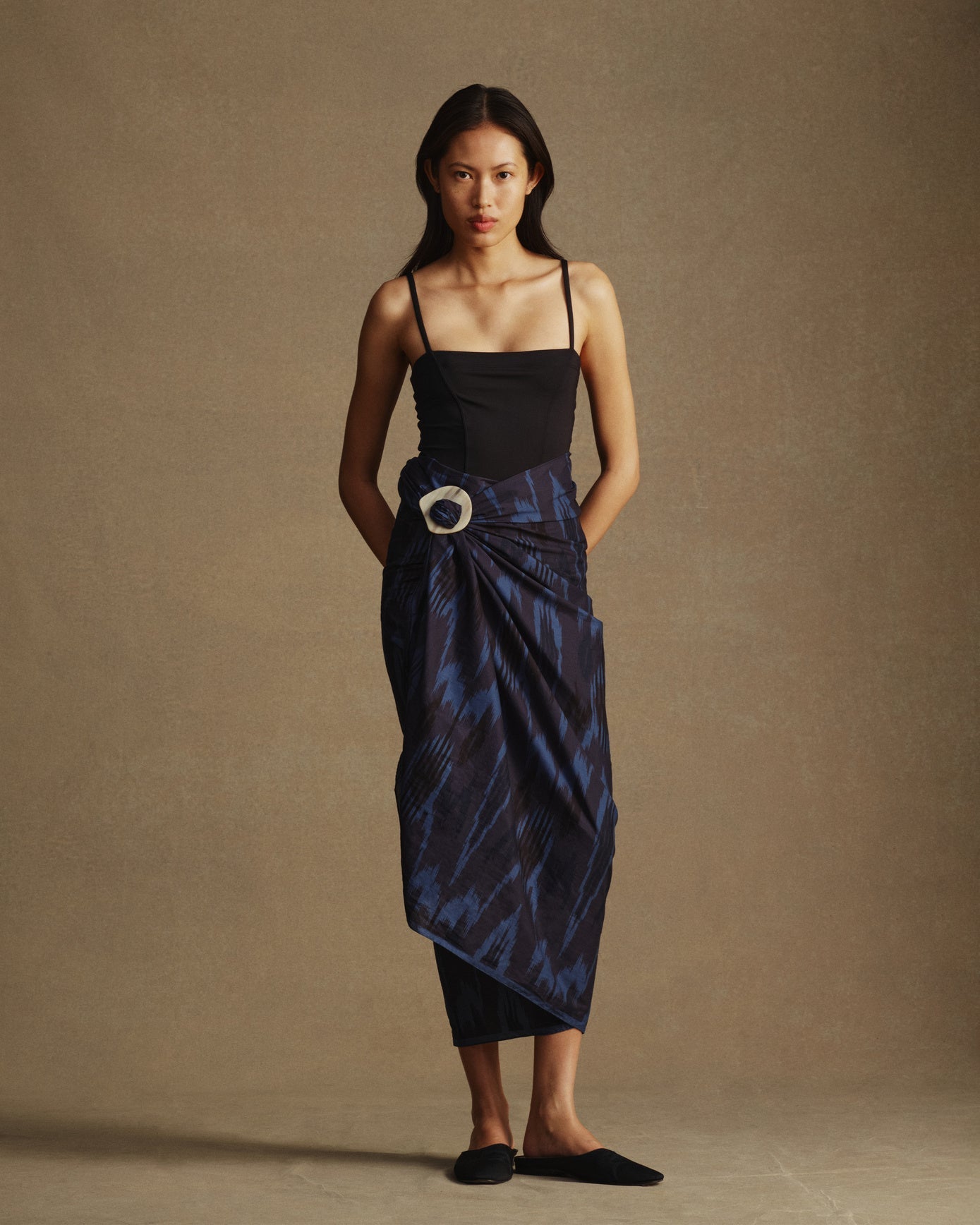 Sarong Slider - Mid Horn