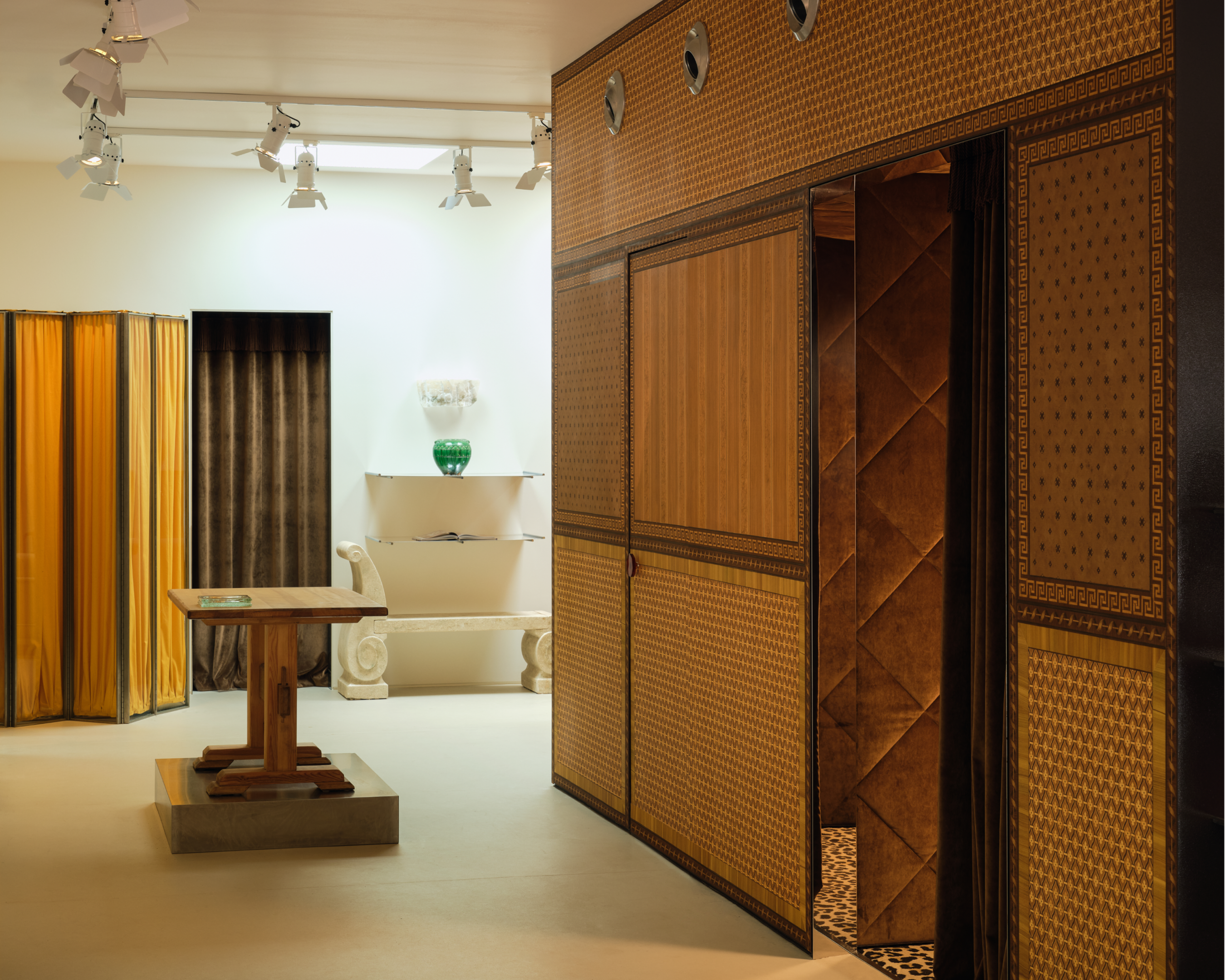 Showroom image 3