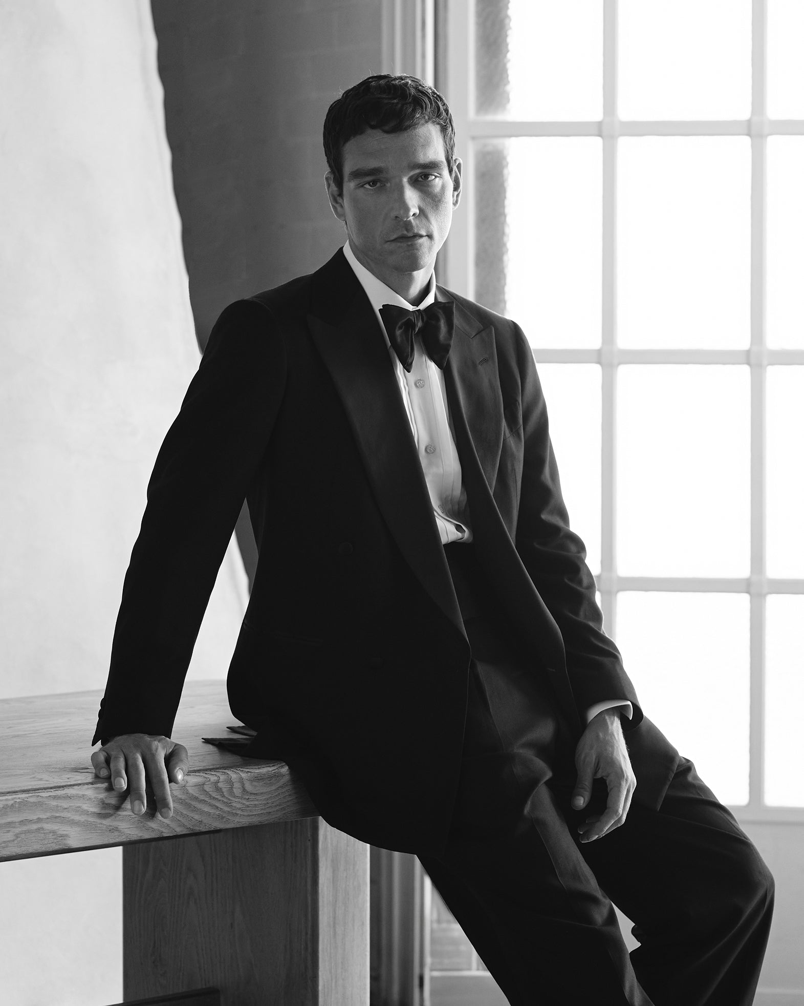 Large Bow Tie - Black Satin